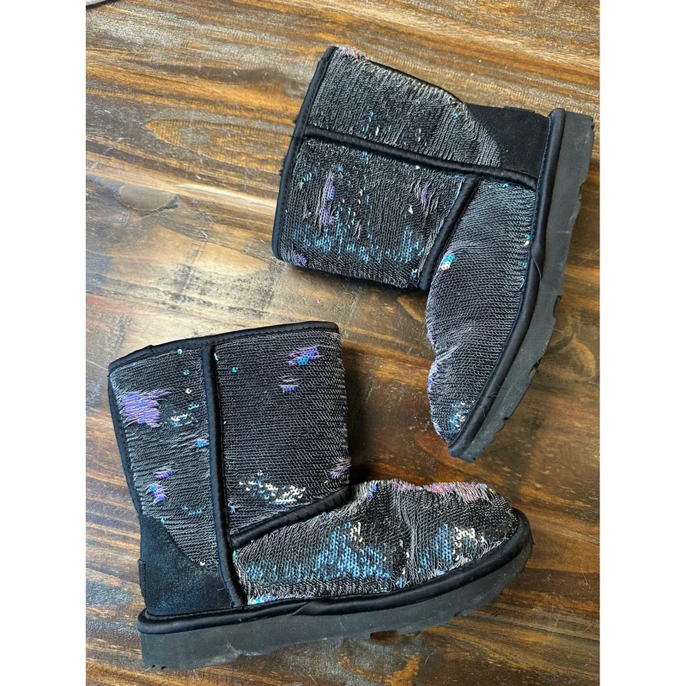 UGG Kids Classic Short Sequin Black Iridescent Aqua Purple Boots 1138233K Size 2